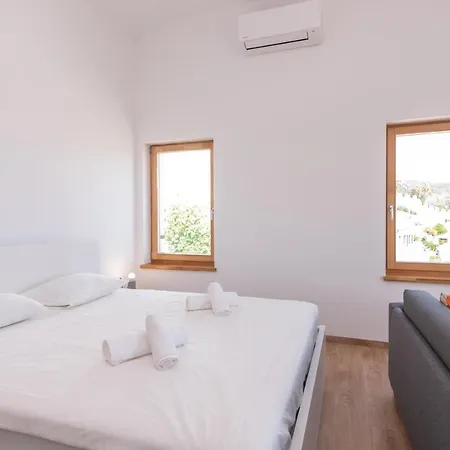 Brand New Apt W Balcony & Perfect Seaview At Center Hvar Town Exterior photo