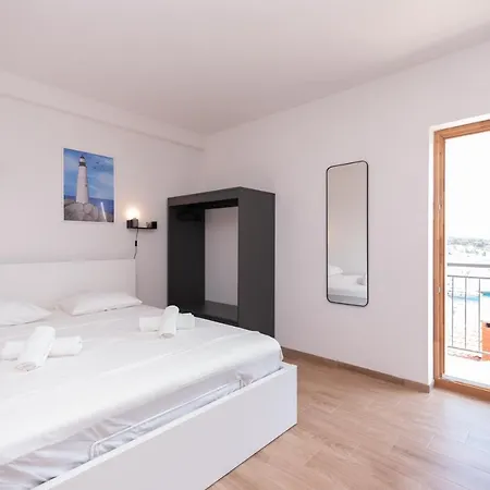 Brand New Apt W Balcony & Perfect Seaview At Center Hvar Town Exterior photo