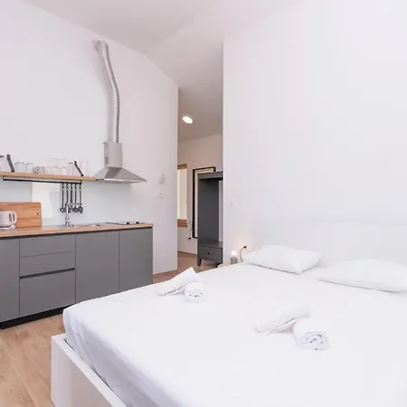 Brand New Apt W Balcony & Perfect Seaview At Center Hvar Town Exterior photo