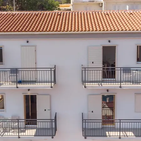 Brand New Apt W Balcony & Perfect Seaview At Center Hvar Town Exterior photo