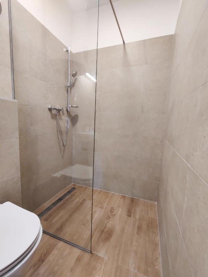 Apartma Brand New W Balcony & Perfect Seaview At Center Hvar Town