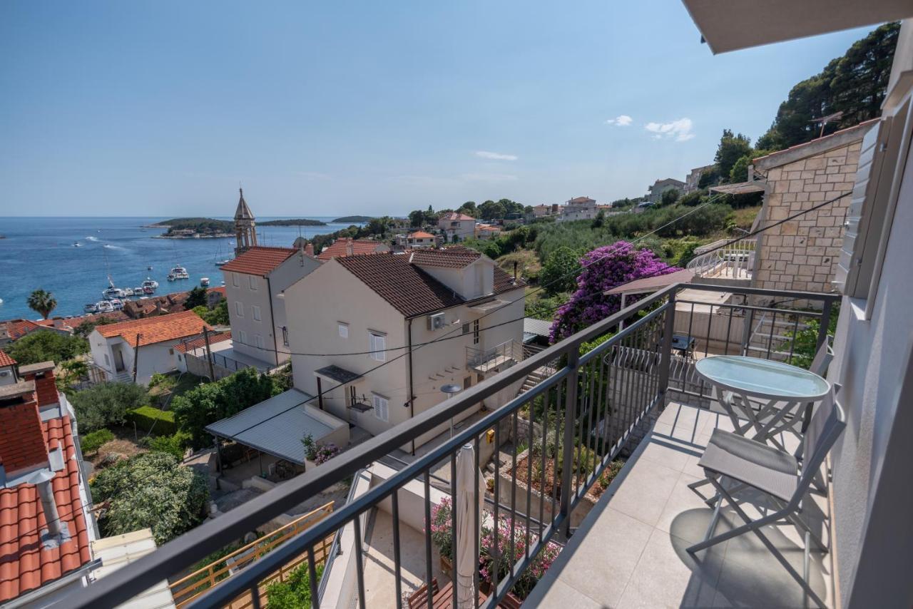Brand New W Balcony & Perfect Seaview At Center *