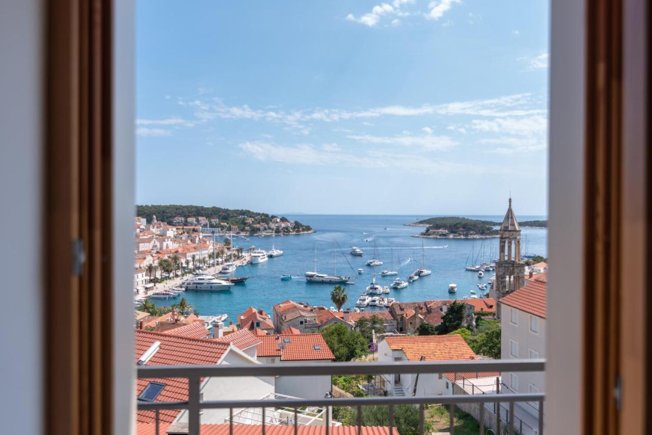 Brand New W Balcony & Perfect Seaview At Center Apartment *